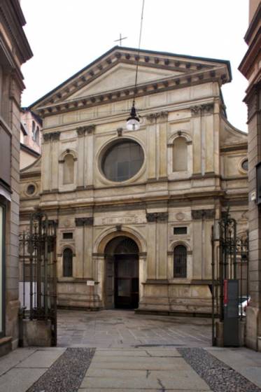 Santa Maria presso san Satiro, facciata