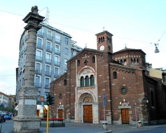 San Babila, a Milano dal 237