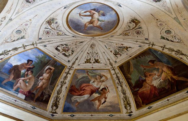 Palazzo Serbelloni - dettagli decorativi